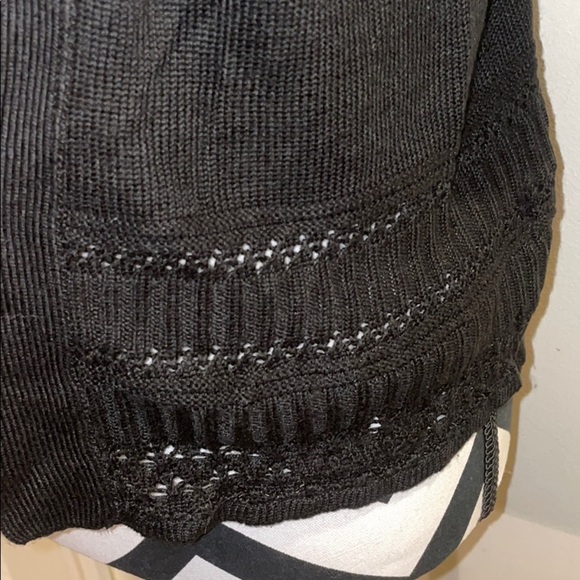 Women’s Liz Claiborne Black Cardigan - Picture 2 of 5